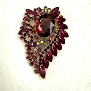 Elegant Purple Large Gemstone Brooch / Pendant NWOT